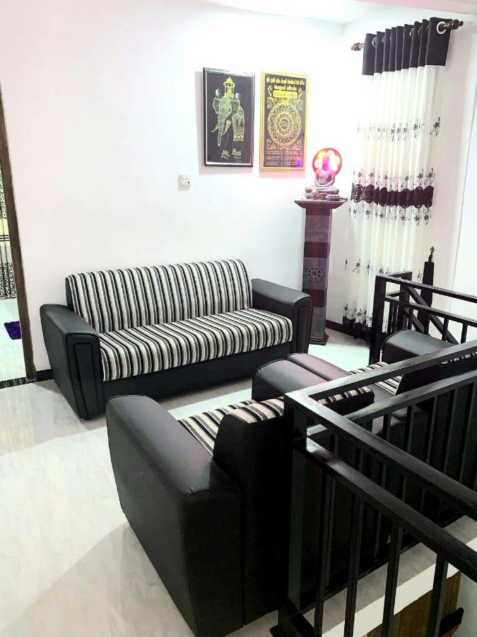 Sura Homestay Kandy Exterior photo